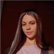 Chica de 19 años ,con titulación de la ESO ,buenas notas en matemáticas ,me parecen entretenidas y me gustan.